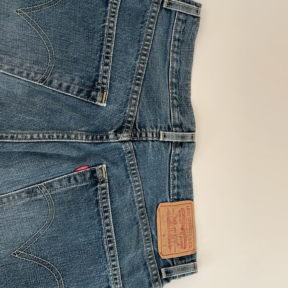 ⭐️Host Pick⭐️ Men’s Levi’s 569 Jeans 32x32 - Picture 4 of 5
